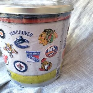 RETRO with package NHL Popcorn Can Tin with 30 Embossed Teams. 2014. Collectible